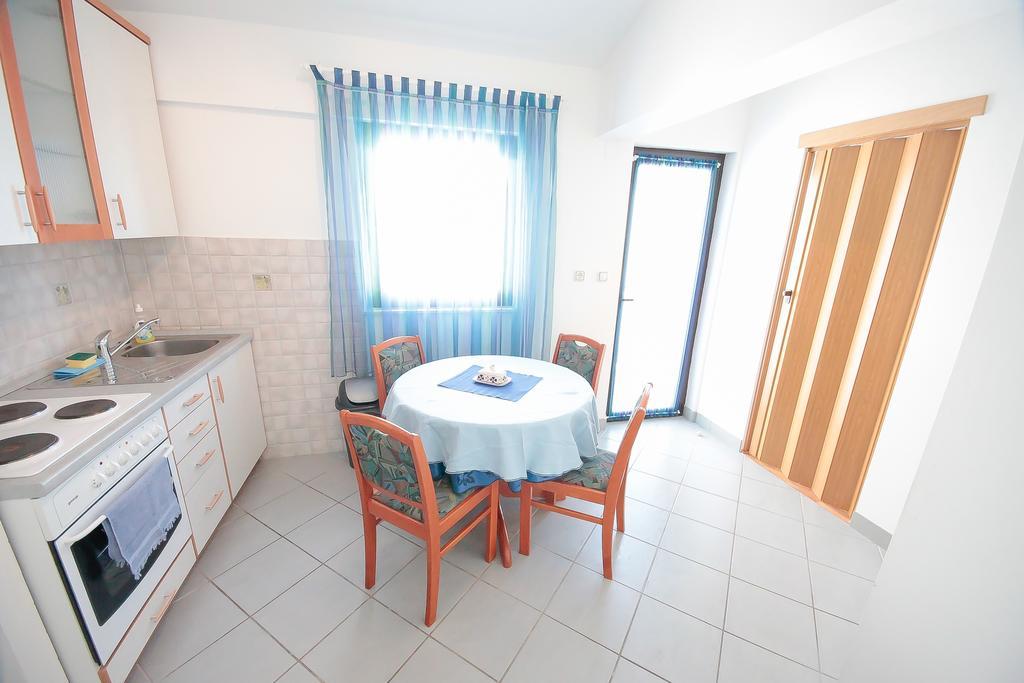 Apartments Skelin Vodice Ruang foto