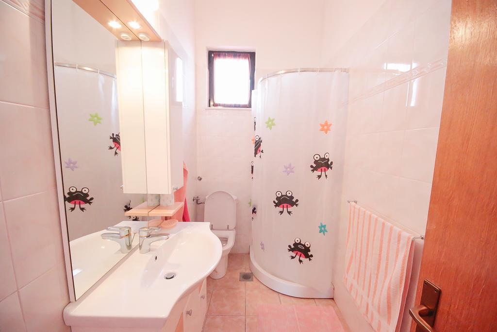 Apartments Skelin Vodice Ruang foto