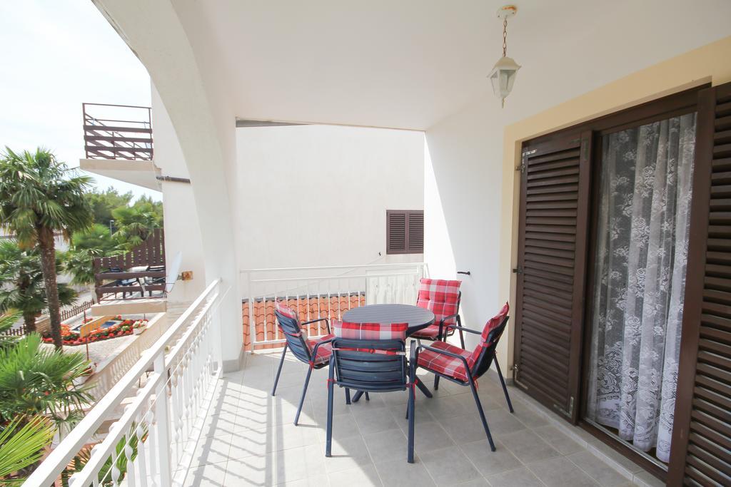 Apartments Skelin Vodice Ruang foto