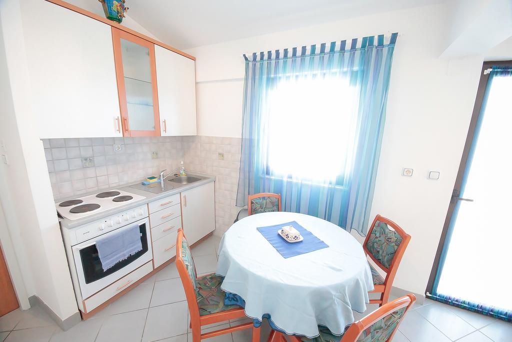 Apartments Skelin Vodice Ruang foto