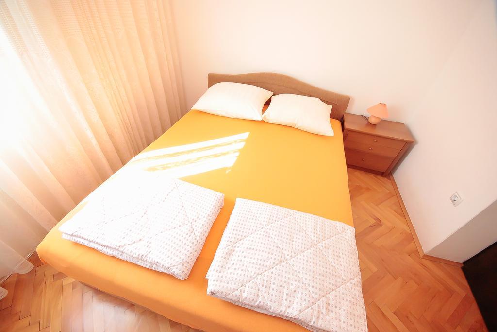 Apartments Skelin Vodice Ruang foto